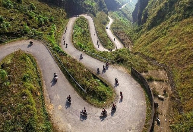 Cung đường Hà Giang Mèo Vạc nổi tiếng với dân phượt vì cảnh đẹp hùng vĩ