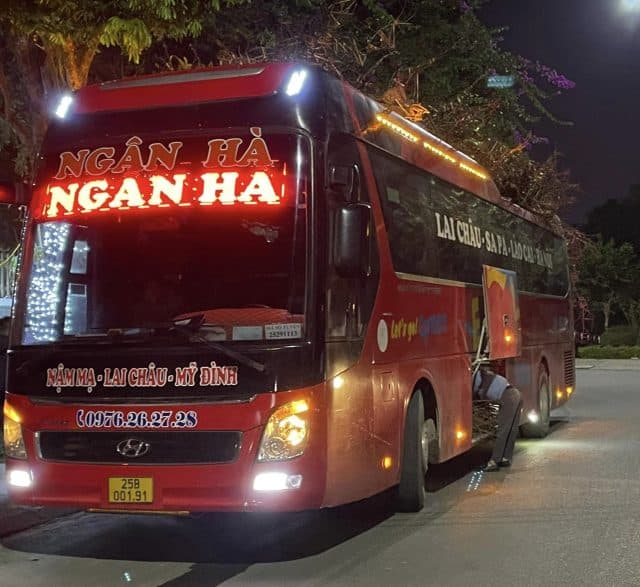 Xe Ngân Hà trang bị 2 dòng xe limousine được ví như chuyên cơ trên mặt đất