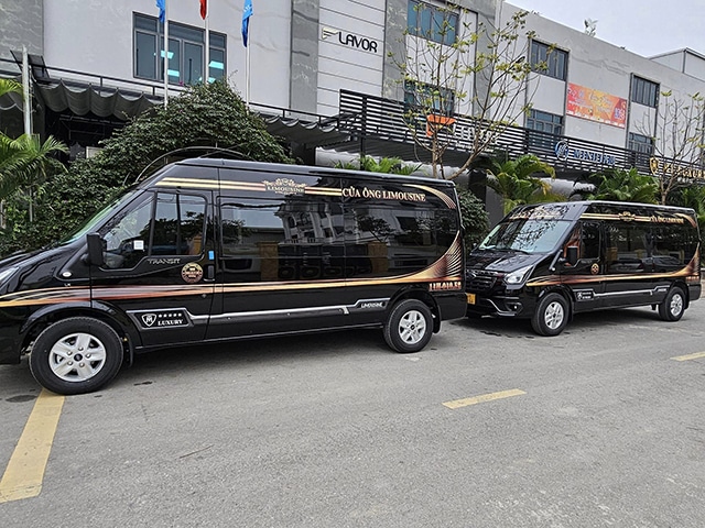 Dòng xe Limousine 9 chỗ rộng rãi, ghế ngồi bọc da êm ái