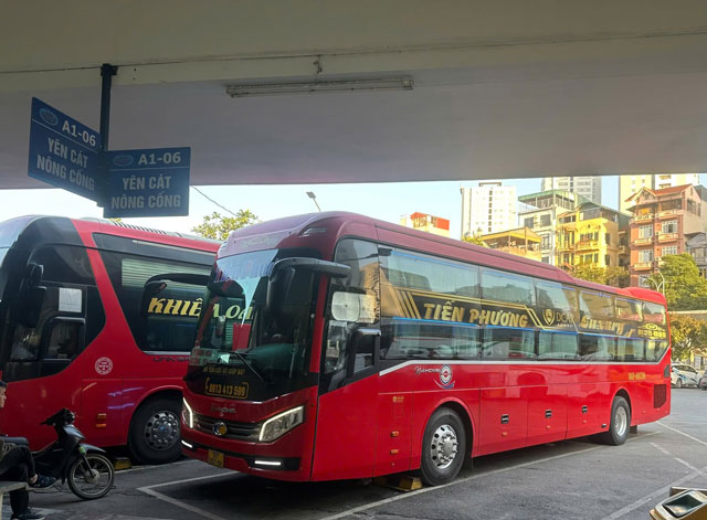 Xe Tiến Phương đợi khách tại điểm A1-06