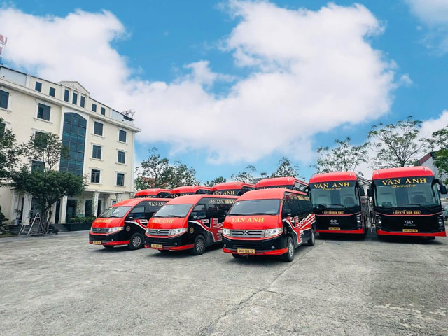 Vân Anh Limousine hiện đang sử dụng xe Kimlong99 và Kimlong X9 để chở khách và trung chuyển