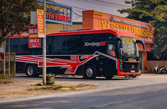 Xe Vân Anh Limousine xuất bến tại Vĩnh Lộc