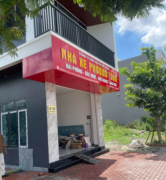 Văn phòng của nhà xe Phương Thảo tại 152 Bùi Viện, Lê Chân, Hải Phòng (cách bến xe Vĩnh Niệm 200m)