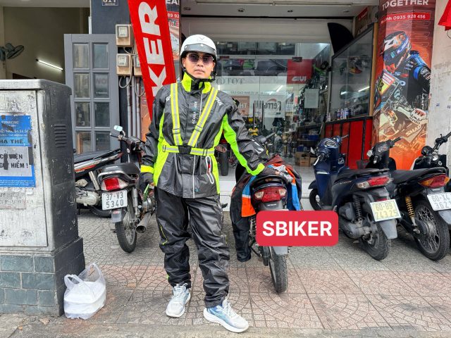 Áo mưa bộ Givi tại Sbiker Shop HCM
